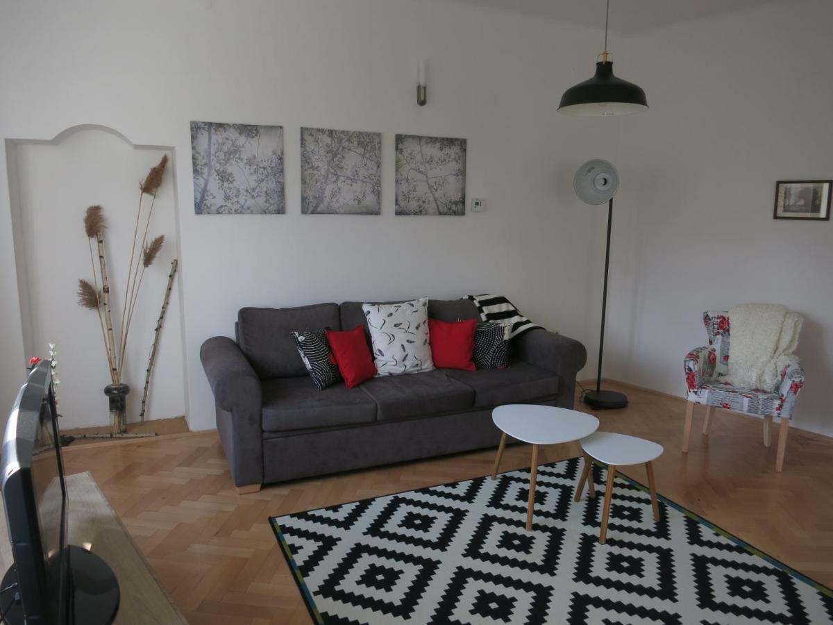 The Riverside Apartment - Downtown Sarajevo Exterior photo