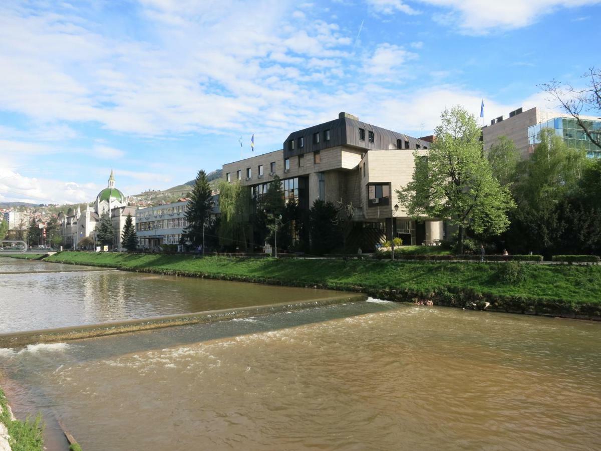 The Riverside Apartment - Downtown Sarajevo Exterior photo